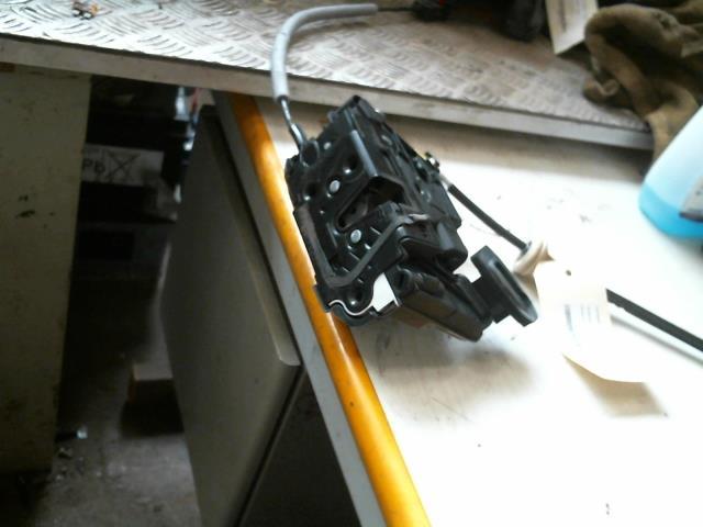 Chiusura centralizzata anteriore destra VOLKSWAGEN GOLF 6 Diésel - 1