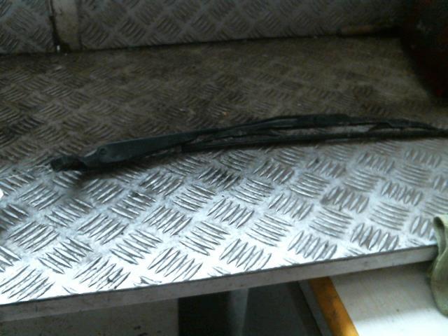 Braccio tergicristallo posteriore VOLKSWAGEN GOLF 3  - 1