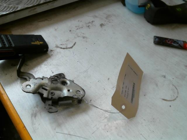 Fermeture de capot PEUGEOT 308 1 PHASE 1 Diesel - 1