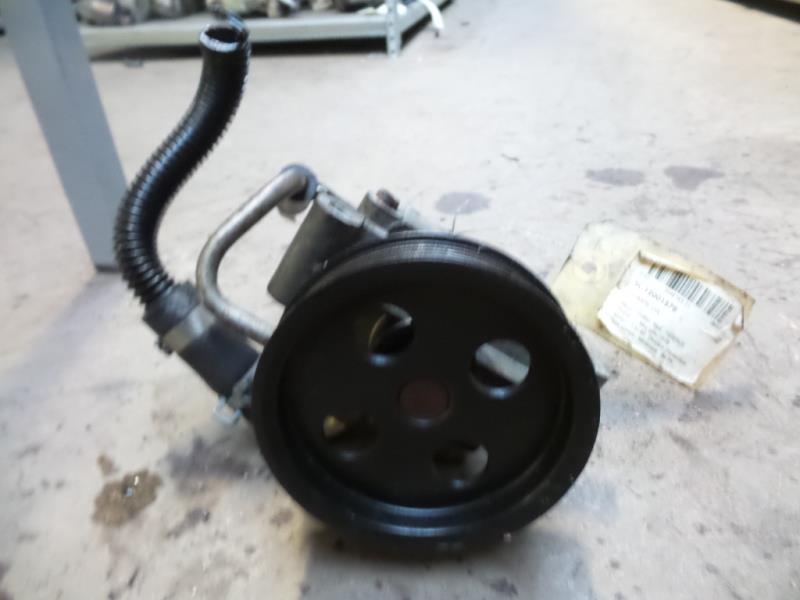 Pompe de direction FORD FIESTA 5 PHASE 1 Essence - 1