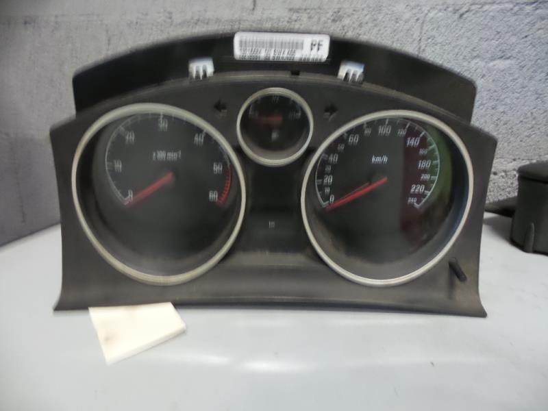 Compteur OPEL ASTRA H PHASE 1 BREAK Diesel - 1