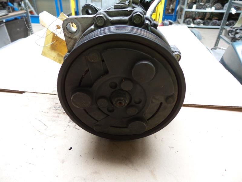 Compresseur clim VOLKSWAGEN GOLF 4 Essence - 1