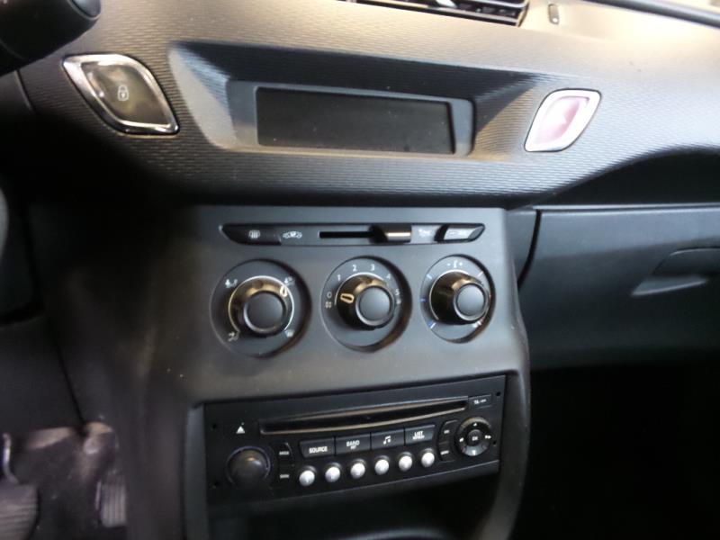 Bouton de warning CITROEN C3 2 PHASE 1 Essence - 1