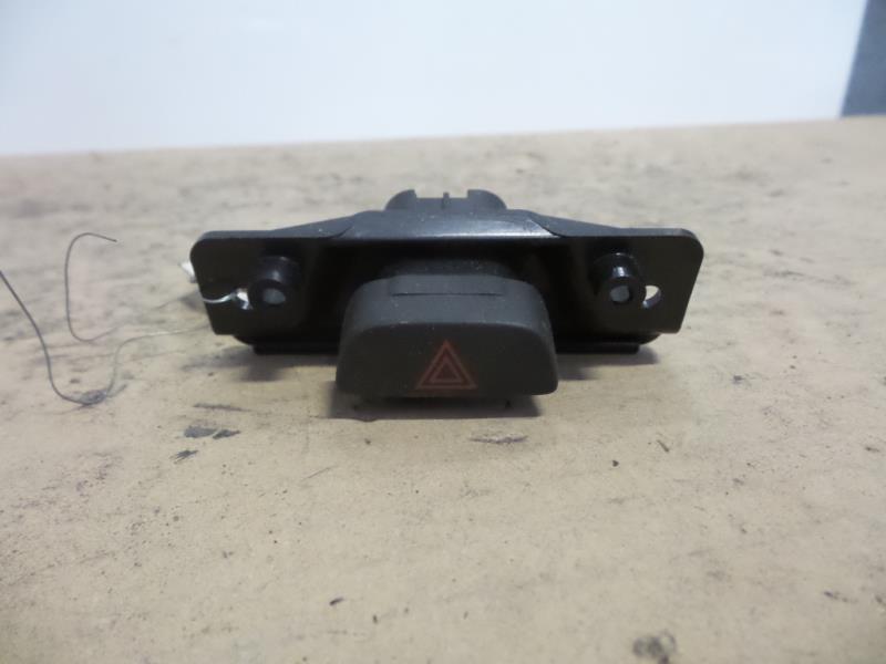 Bouton de warning FORD FIESTA 5 PHASE 2 Diesel - 1