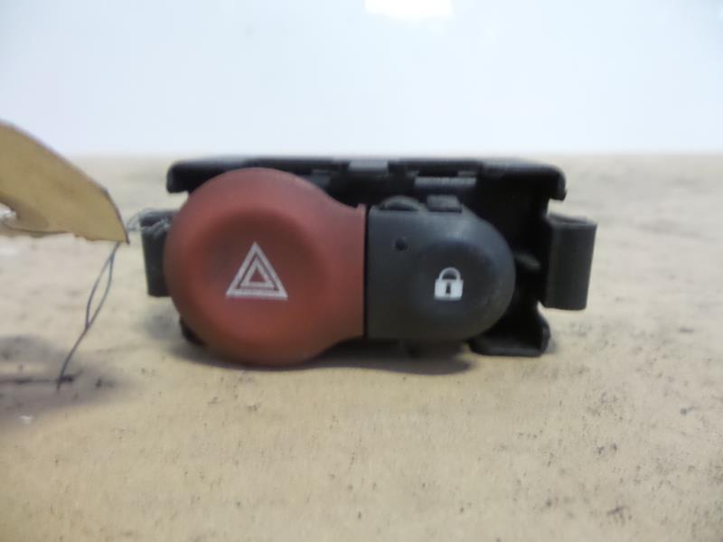 Bouton de warning RENAULT MODUS PHASE 1 Diesel - 1