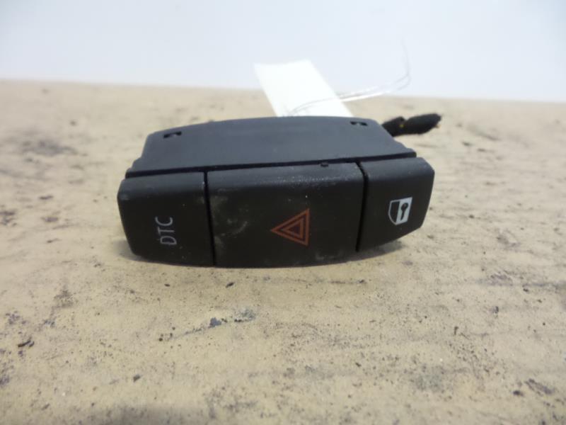 Bouton de warning BMW SERIE 1 E87 PHASE 1 Diesel - 1