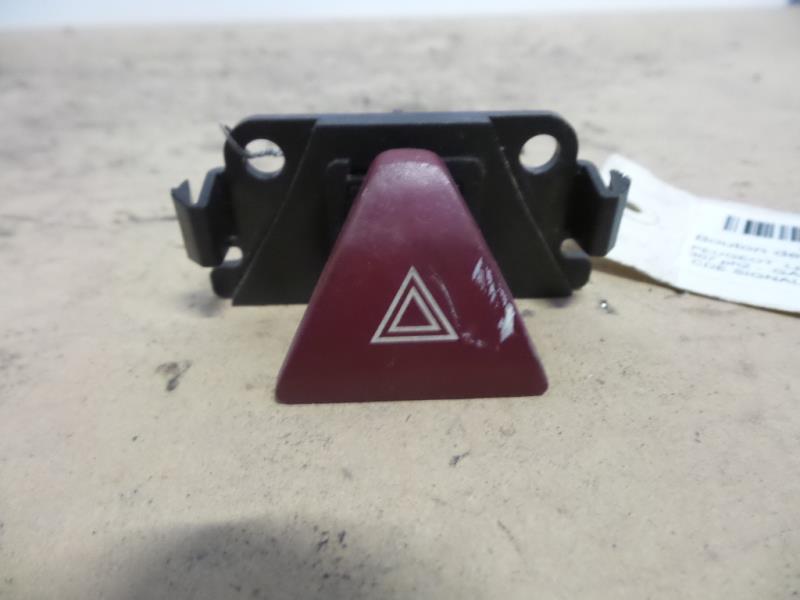 Bouton de warning PEUGEOT 307 PHASE 2 Diesel - 1