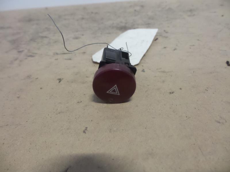 Bouton de warning PEUGEOT PARTNER 1 PHASE 2 Diesel - 1