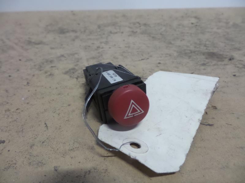 Bouton de warning SEAT IBIZA 3 PHASE 1 Diesel - 1