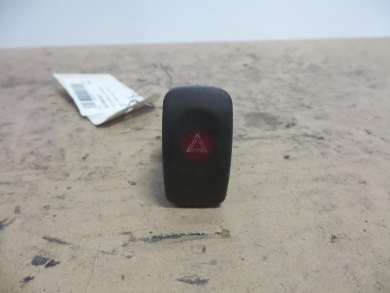 Bouton de warning NISSAN MICRA 2 PHASE 1 Essence - 1