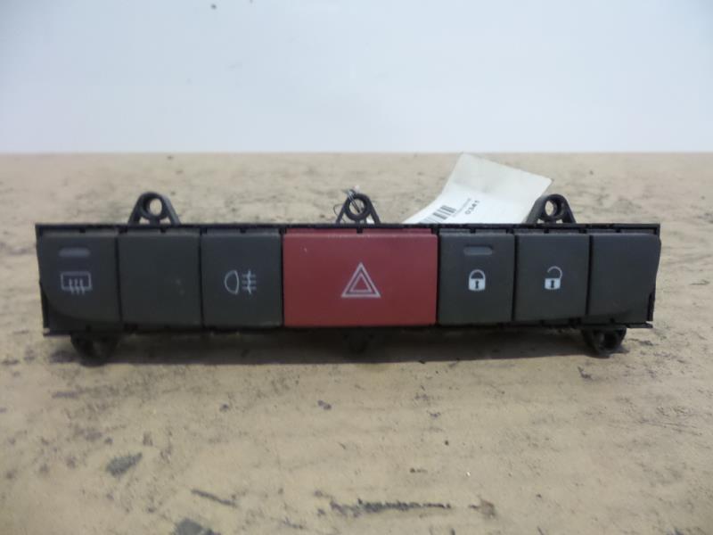 Bouton de warning PEUGEOT BOXER 3 PHASE 1 Diesel - 1
