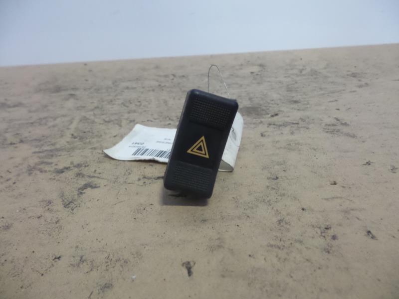 Bouton de warning RENAULT R19 PHASE 1 Essence - 1