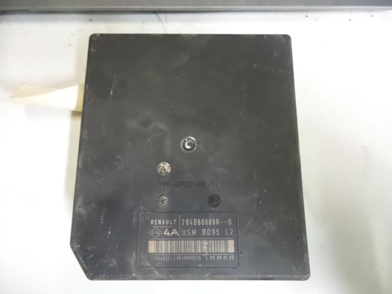 Boitier servitude moteur (BSM) RENAULT MEGANE 3 PHASE 1 Diesel - 1