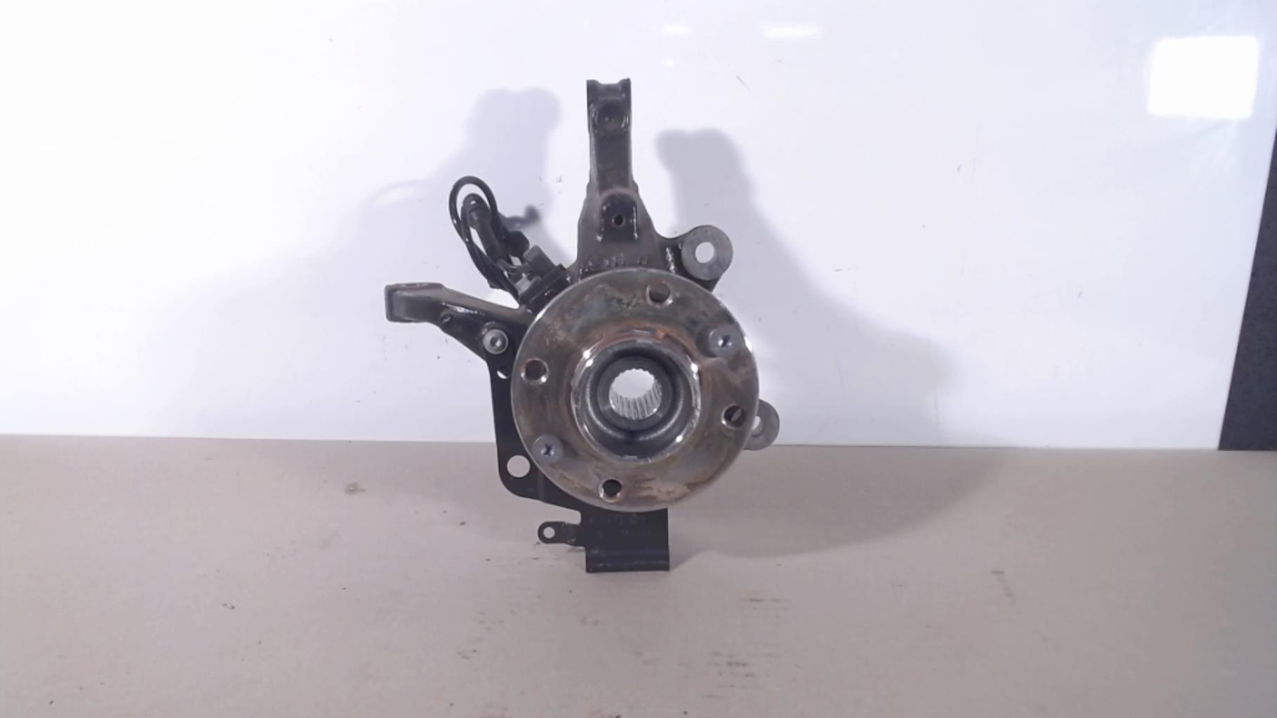 Moyeu avant droit RENAULT CAPTUR 1 PHASE 2 Essence - 1
