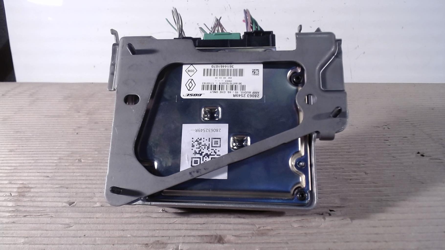 Amplificateur audio RENAULT ESPACE 5  - 1