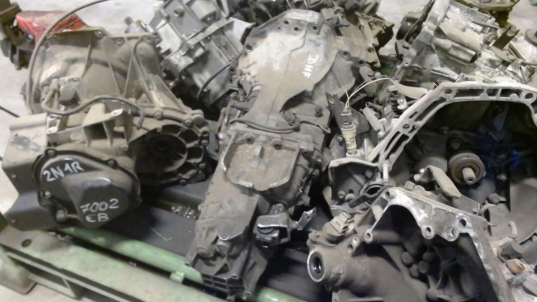 Boite de vitesses AUDI A4 1 AVANT PHASE 1 BREAK Diesel - 1