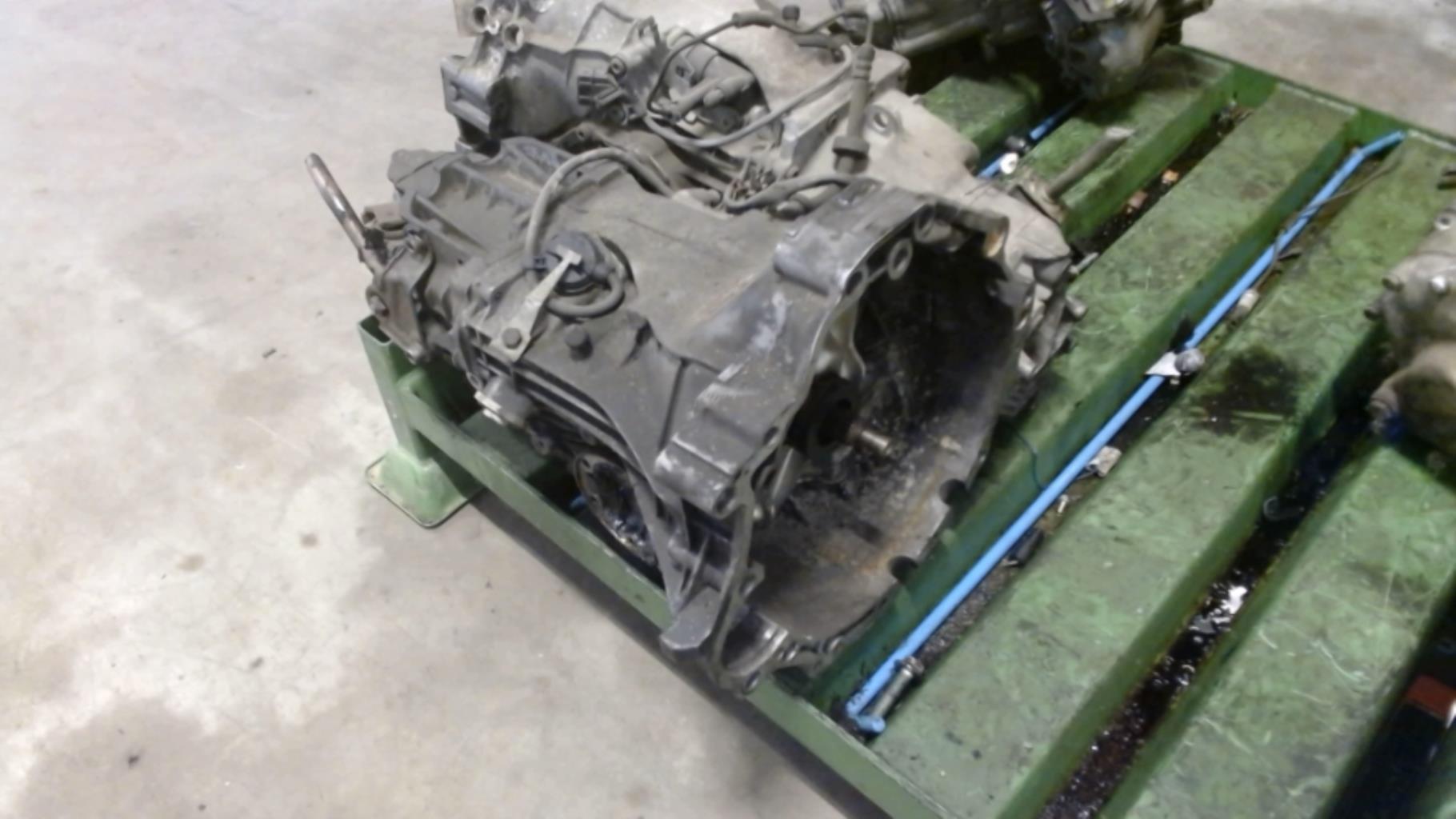 Boite de vitesses AUDI A4 1 PHASE 1 Essence - 1