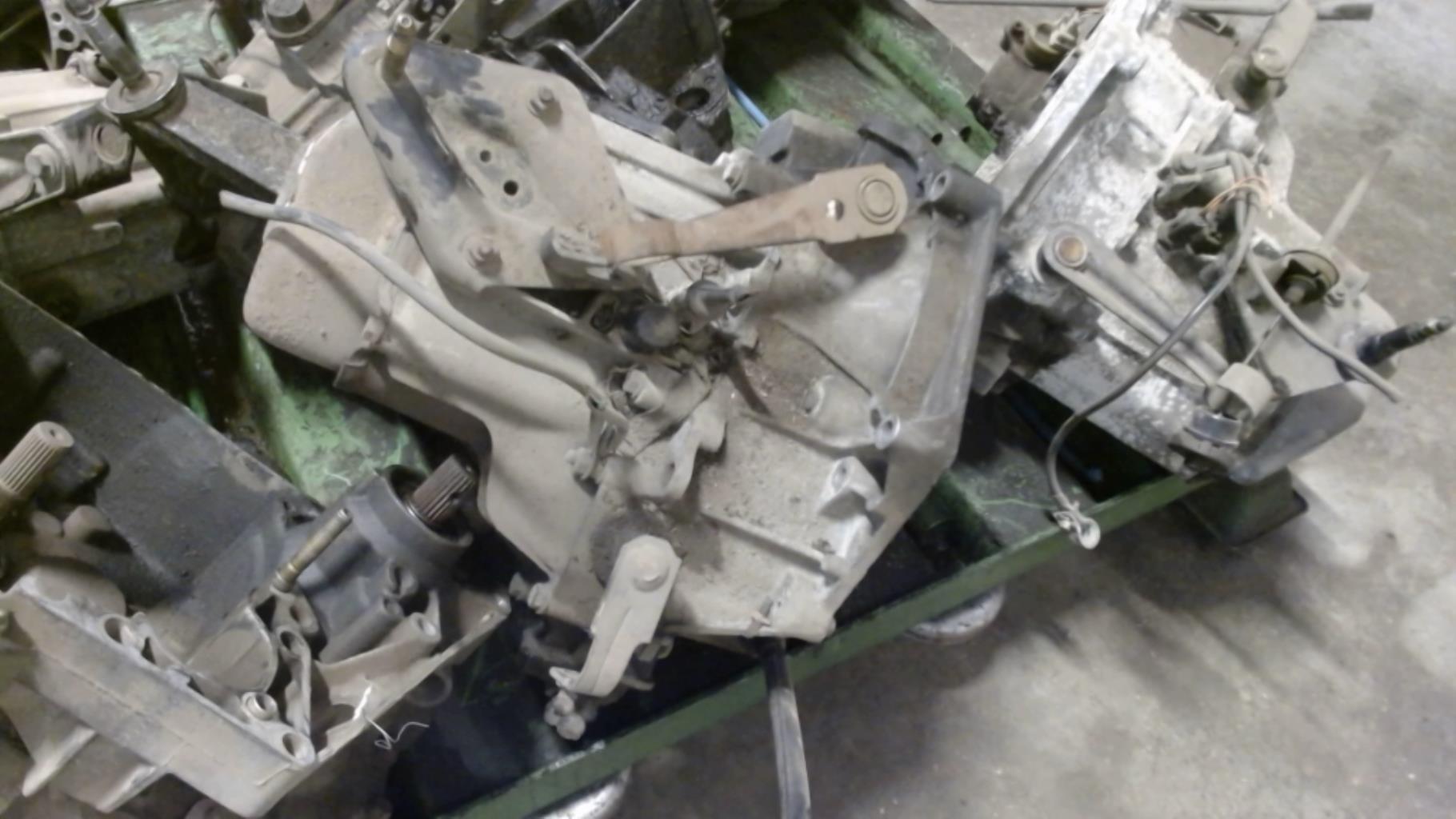 Boite de vitesses PEUGEOT 106 PHASE 1 Essence - 1