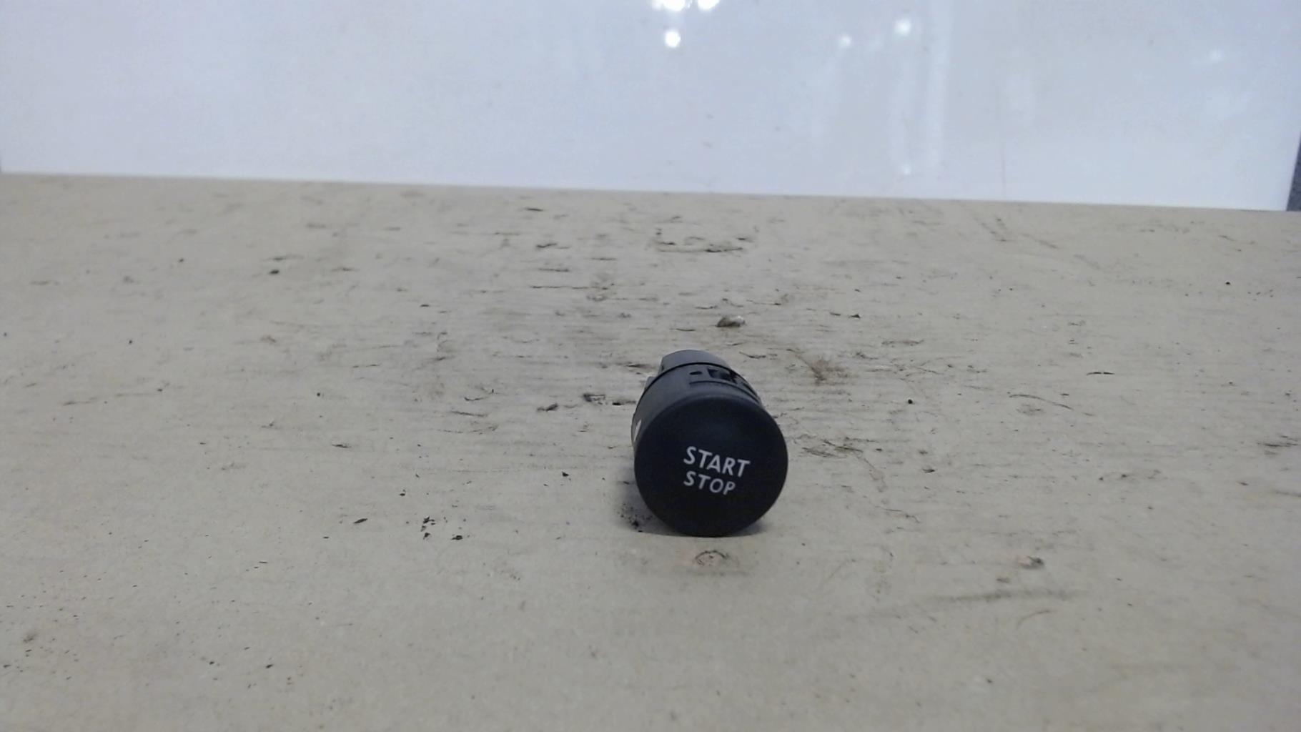 Bouton de demarrage RENAULT MEGANE 4 PHASE 1 Essence - 1
