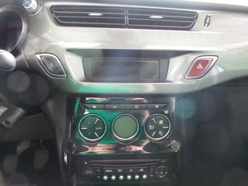 Bouton de warning CITROEN C3 2 PHASE 1 Diesel - 1