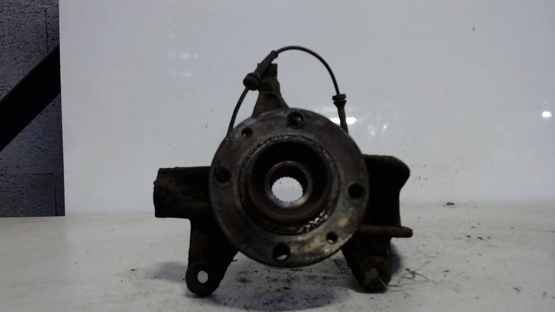 Moyeu avant droit RENAULT SCENIC 2 PHASE 1 Diesel - 1