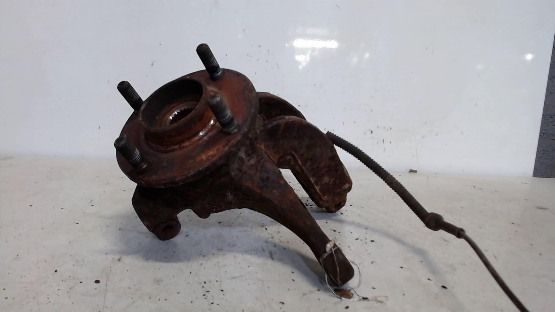Moyeu avant gauche FORD FUSION PHASE 2 Diesel - 1