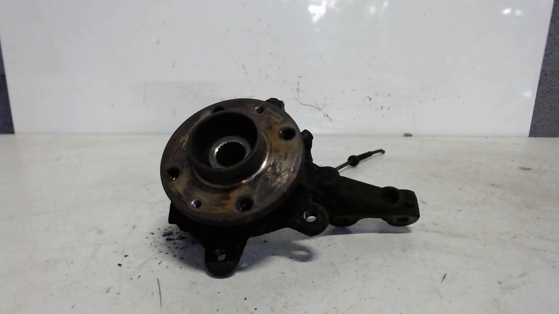 Moyeu avant droit RENAULT TWINGO 2 PHASE 1 Diesel - 1