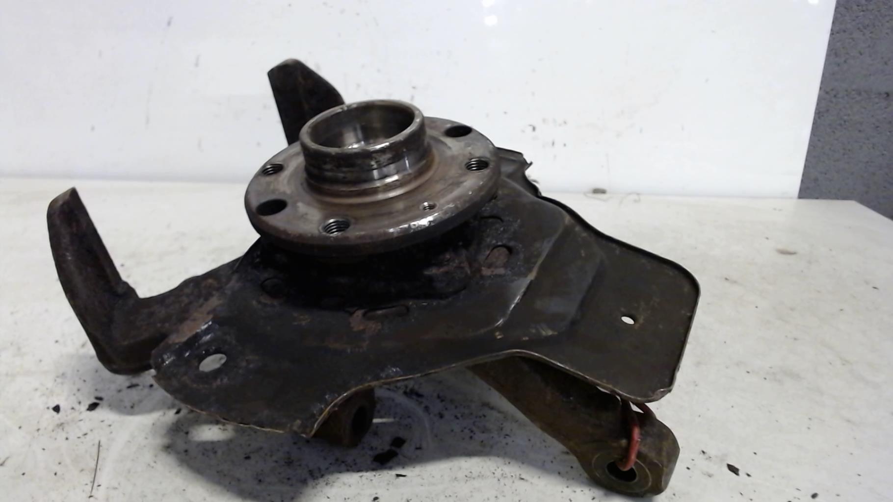 Moyeu avant gauche OPEL ASTRA G Essence - 1