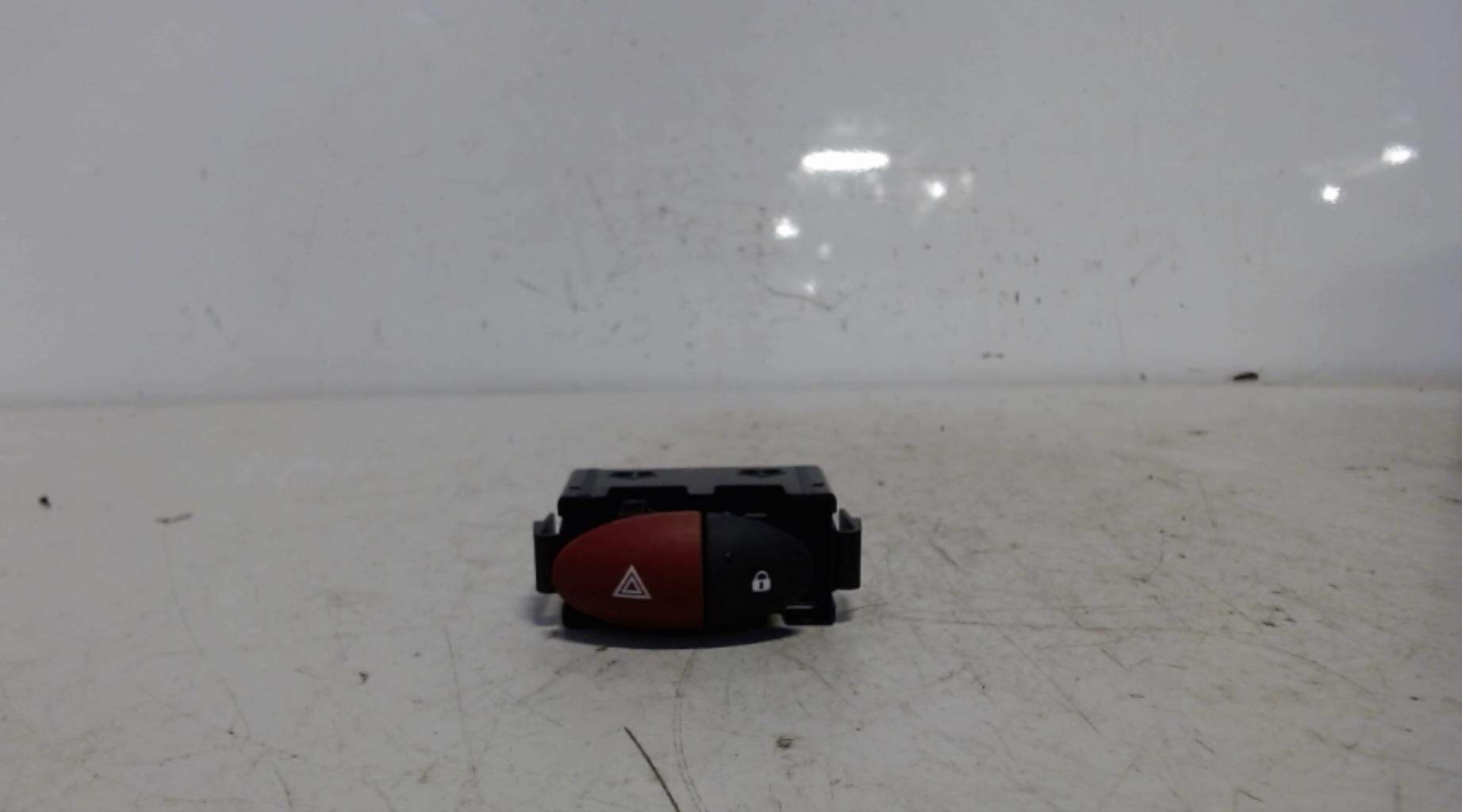 Bouton de warning RENAULT MASTER 3 PHASE 2  - 1