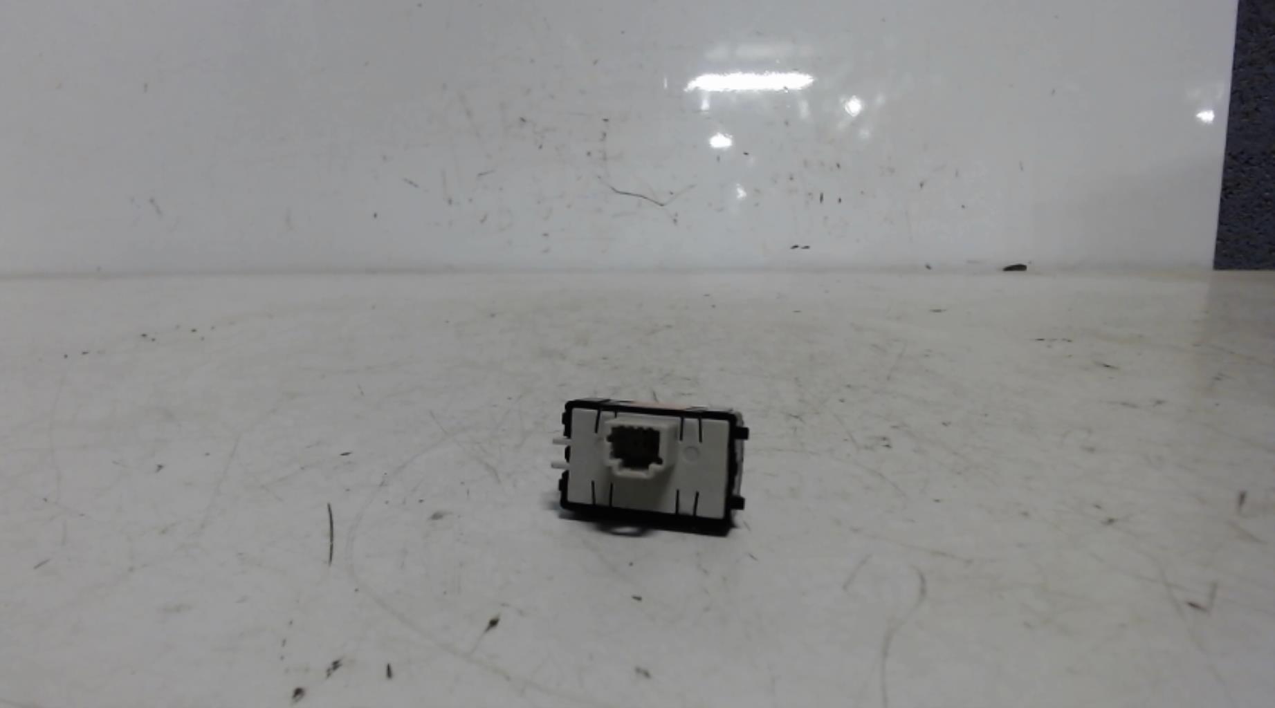 Commande radar de recul RENAULT TWINGO 3 PHASE 2 Electricité - 1