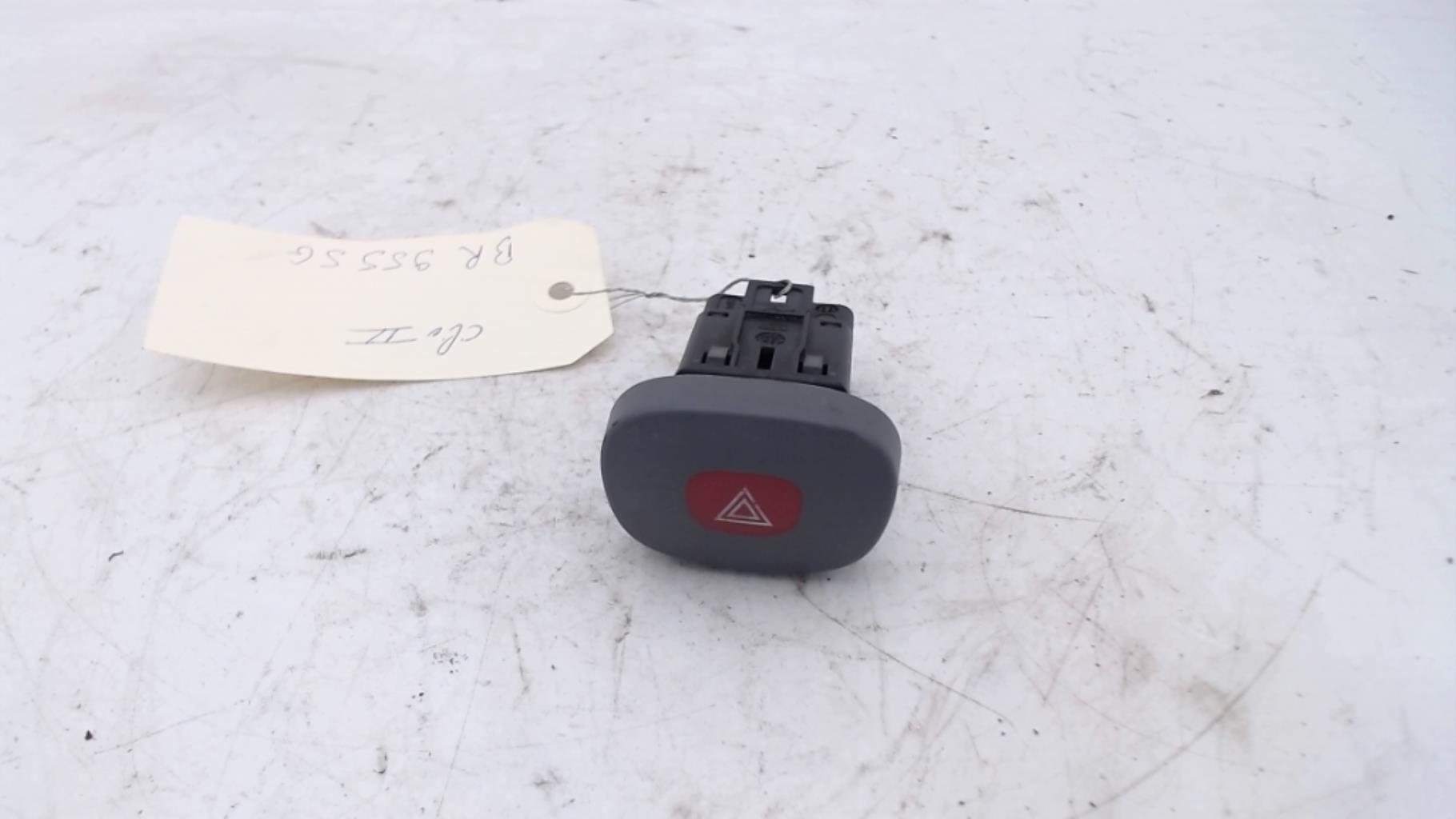 Bouton de warning RENAULT CLIO 2 PHASE 1 Diesel - 1