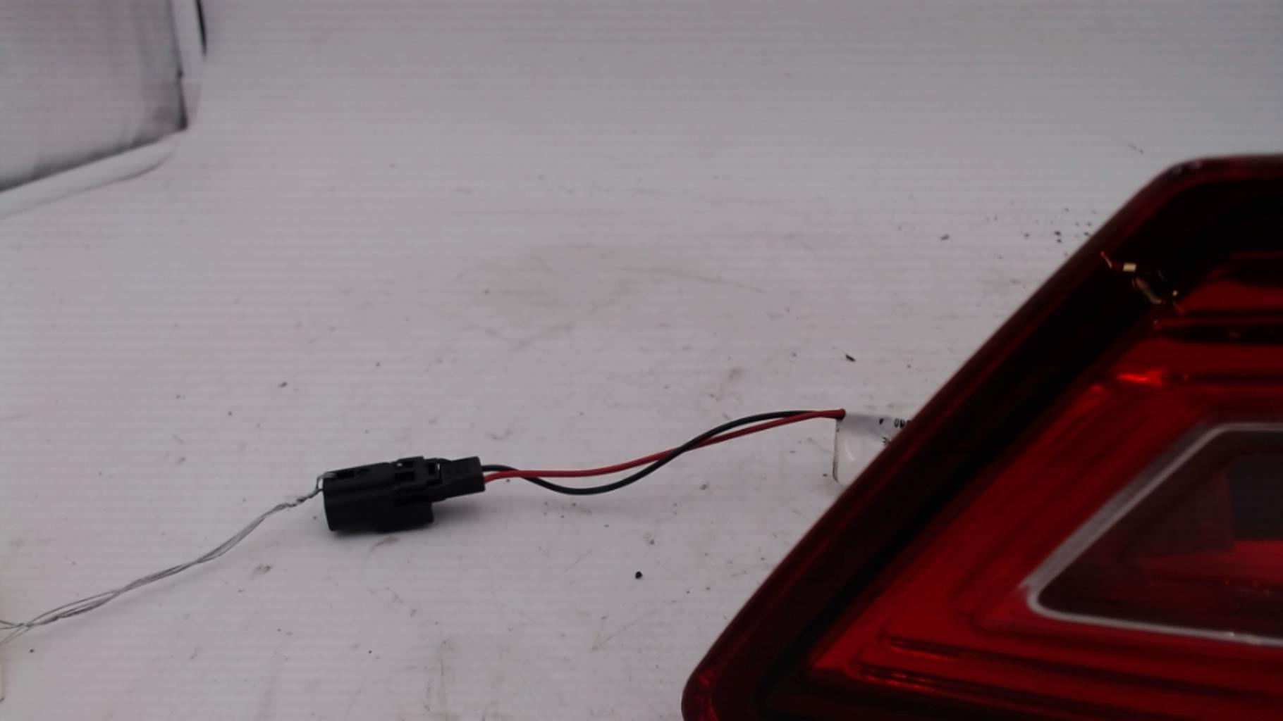 Feu arriere secondaire gauche (feux) RENAULT CLIO 4 PHASE 1 Diesel - 1