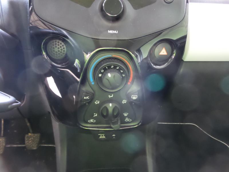 Commande chauffage PEUGEOT 108 Essence - 1