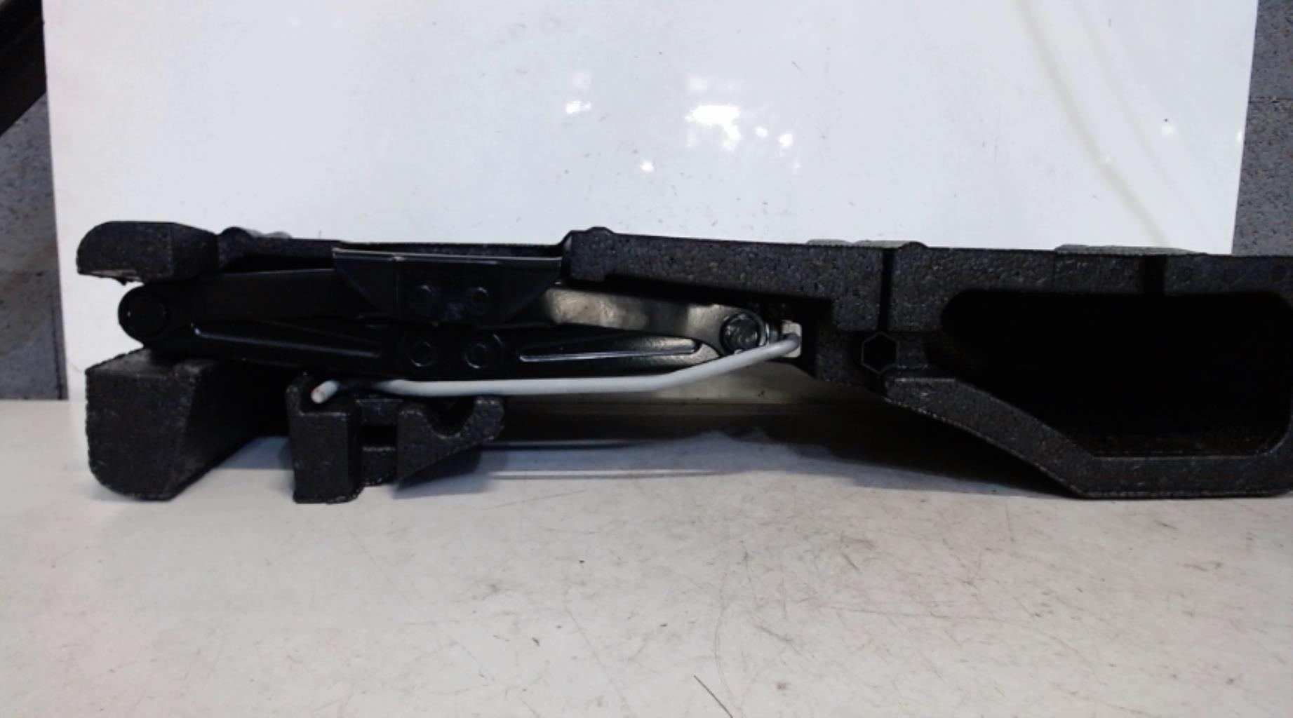 Cric (Ensemble depannage) RENAULT FLUENCE PHASE 2 Diesel - 1