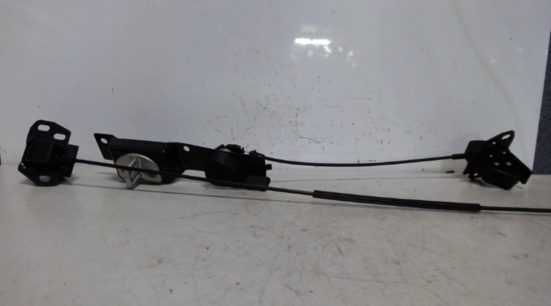 Serrure de porte de coffre droite RENAULT KANGOO 2 PHASE 2 Essence - 1