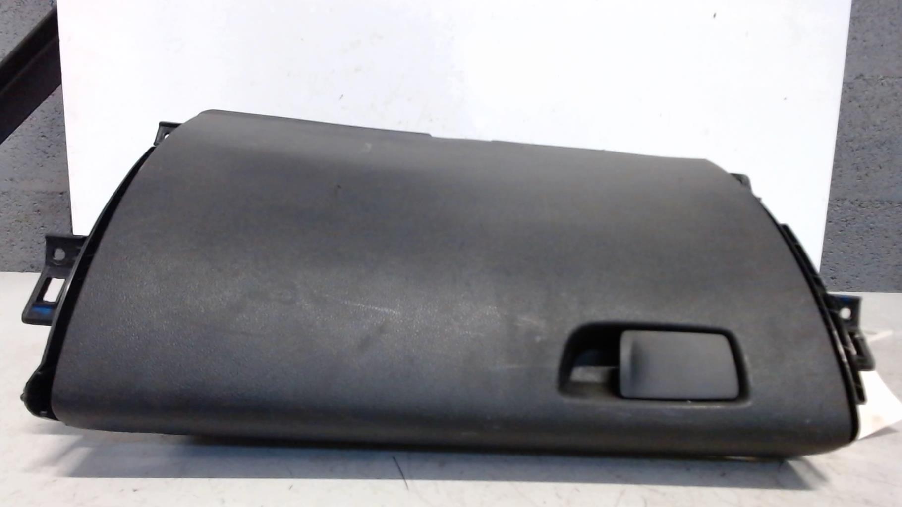 Boite a gants RENAULT MEGANE 4 PHASE 1 BREAK Essence - 1