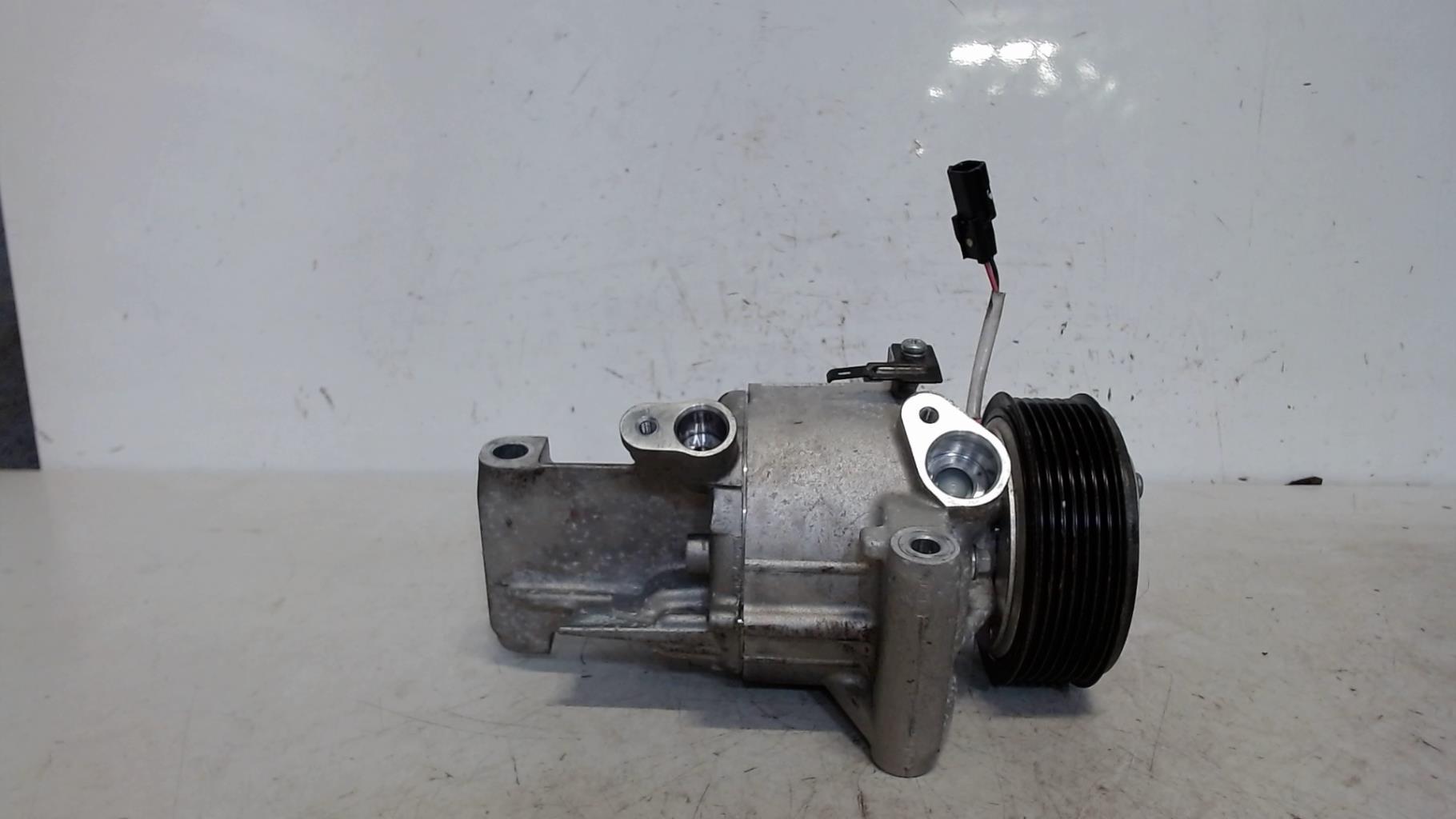 Compresseur clim NISSAN MICRA 5 Essence - 1