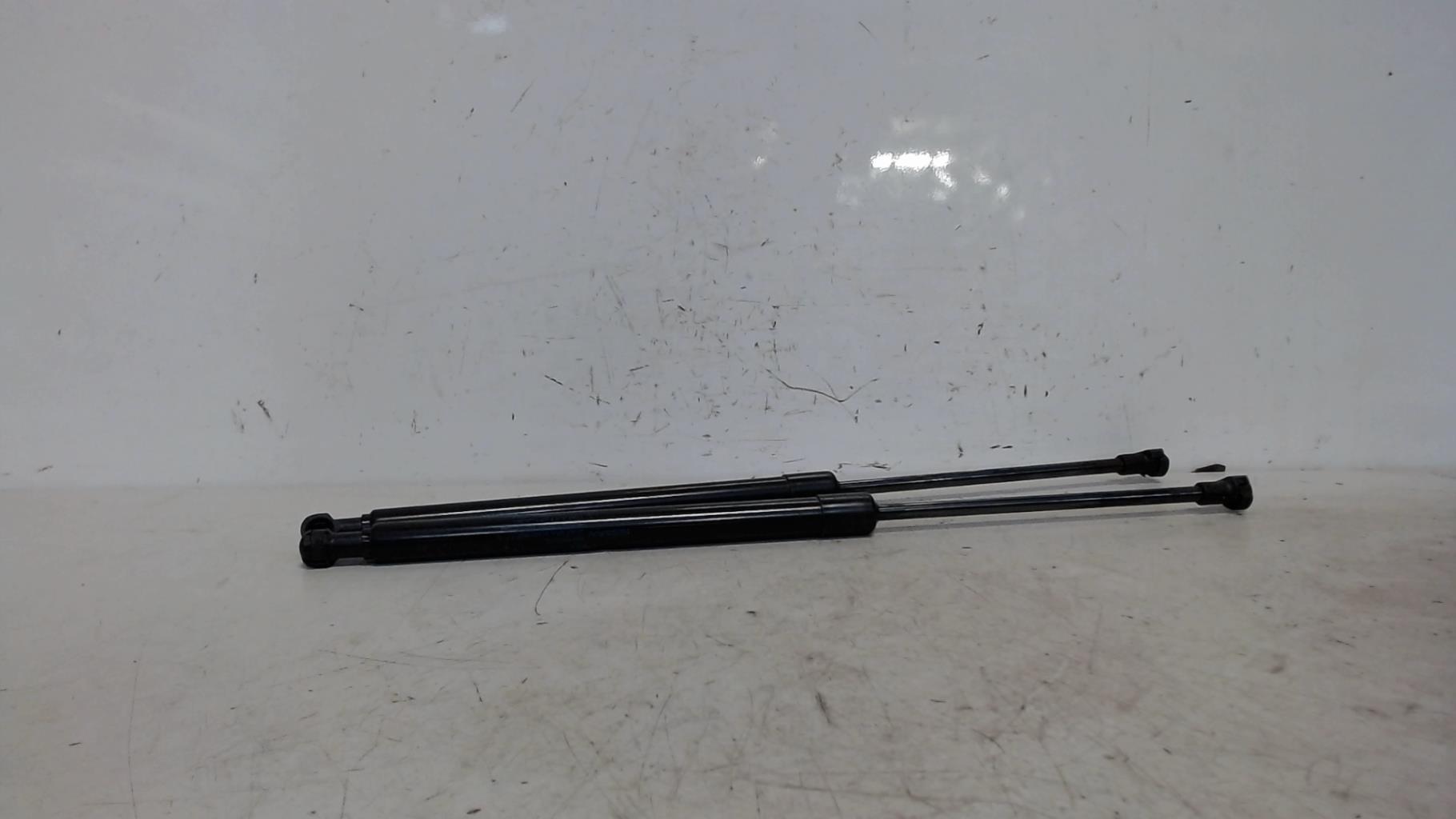 Verin de coffre NISSAN MICRA 5 Essence - 1