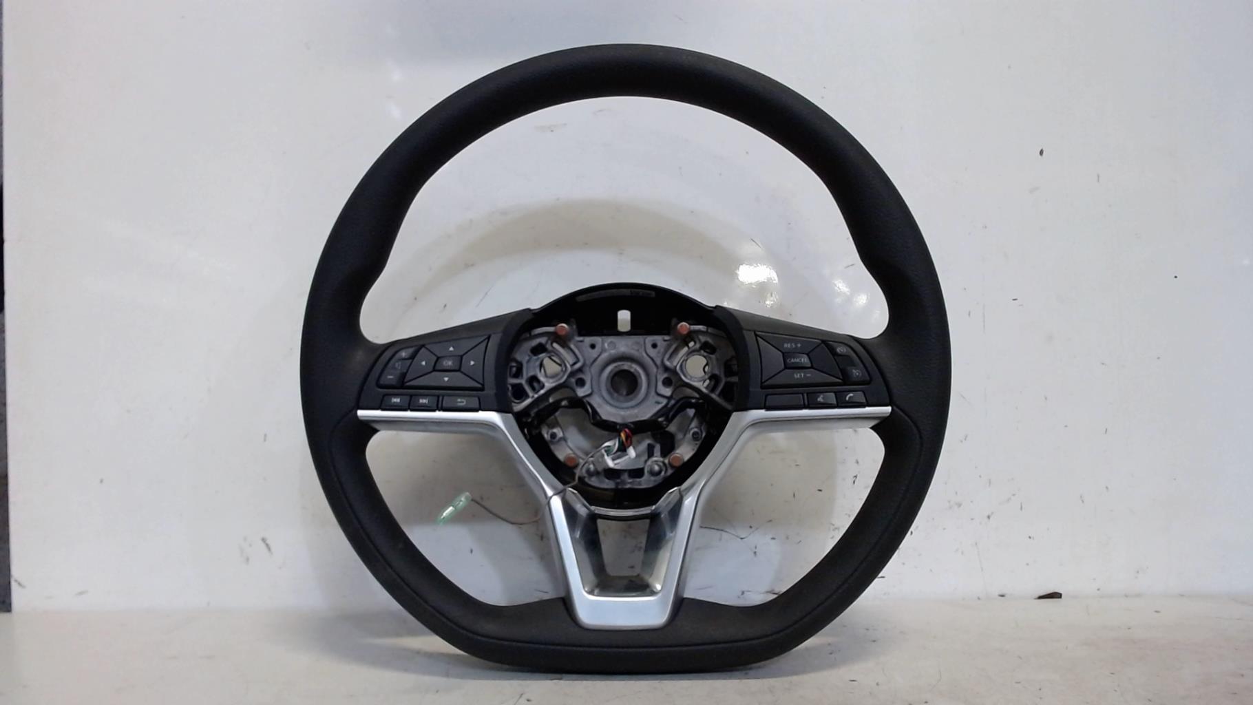 Volant NISSAN MICRA 5 Essence - 1