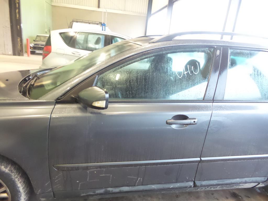 Vitre avant gauche VOLVO V 50 PHASE 1 BREAK Diesel - 1