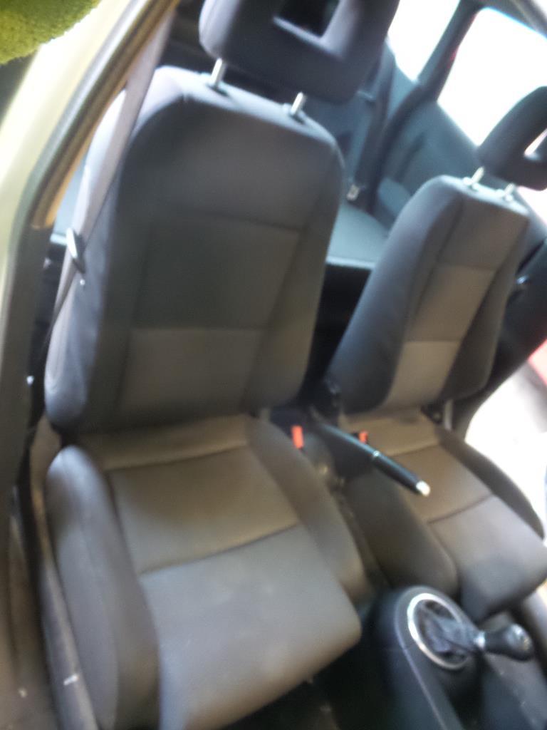 Siege avant droit AUDI A2 Diesel - 1