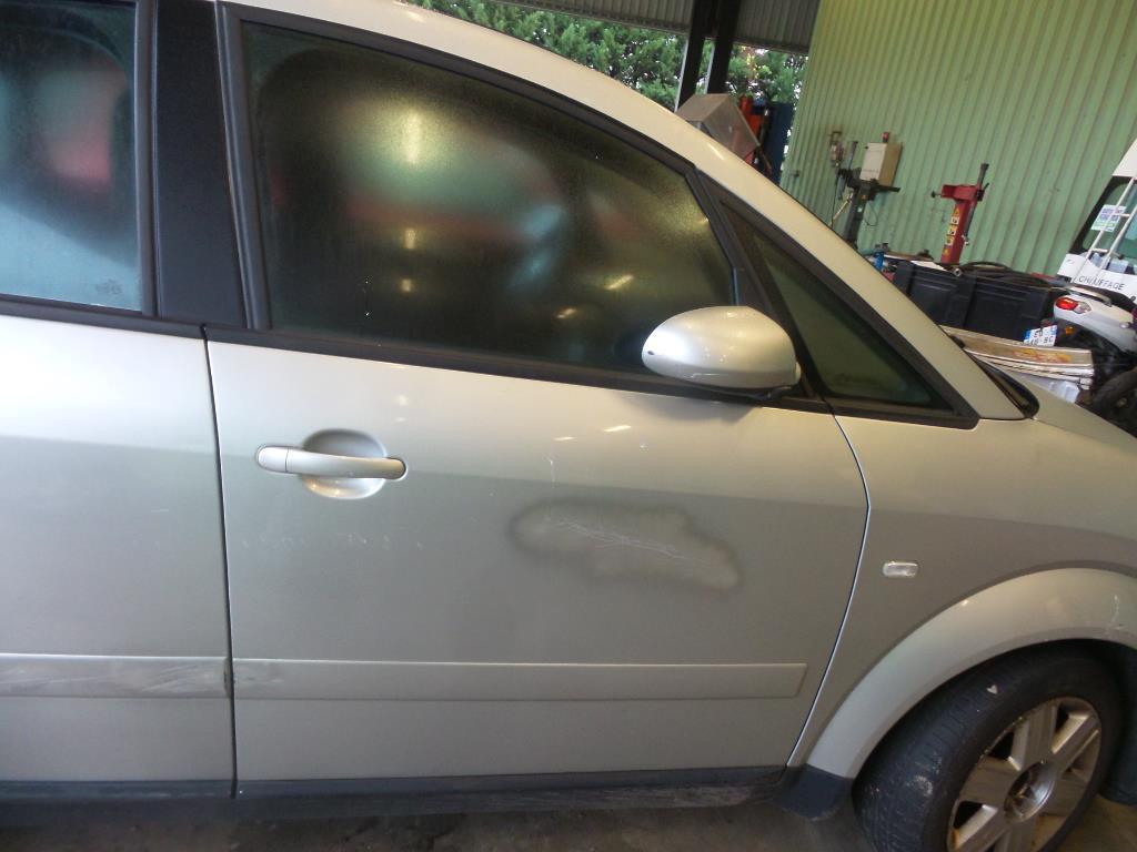 Vitre avant droit AUDI A2 Diesel - 1