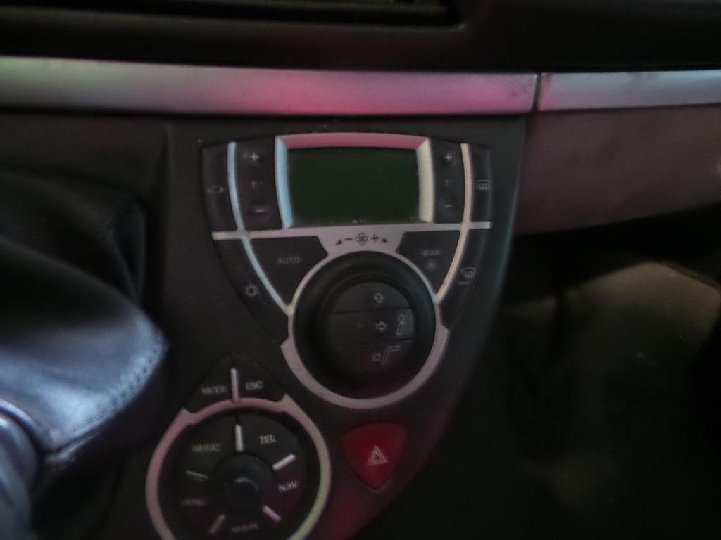 Bouton de warning CITROEN C8 Diesel - 1