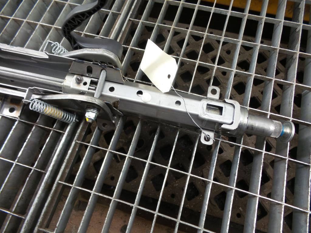 Colonne de direction VOLKSWAGEN GOLF 6 Diesel - 1