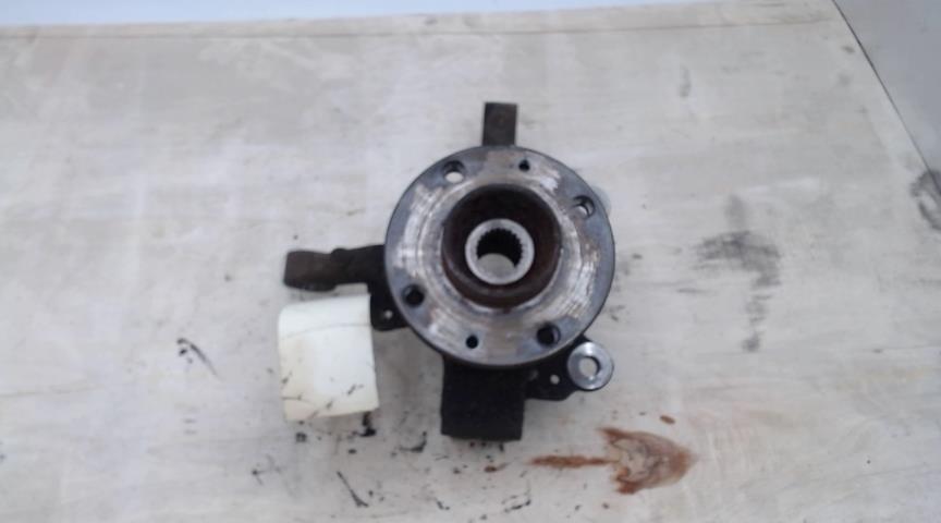 Moyeu avant droit RENAULT MODUS PHASE 1 Diesel - 1