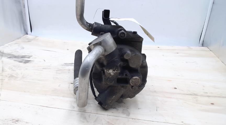 Compresseur clim VOLKSWAGEN POLO 5 PHASE 1 Essence - 1