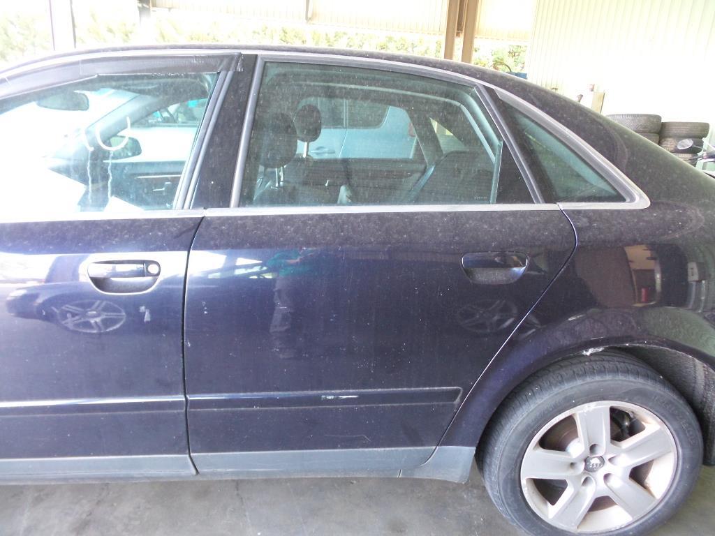 Vitre arriere gauche AUDI A4 2 PHASE 1 Diesel - 1
