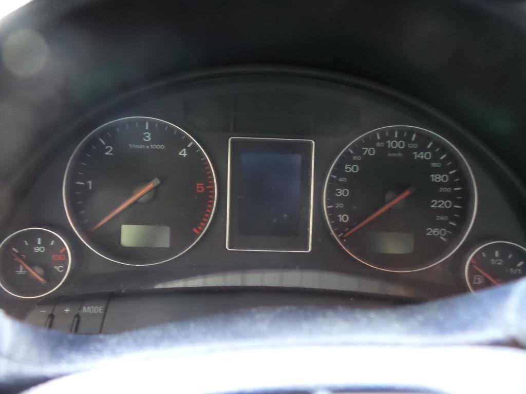 Compteur AUDI A4 2 PHASE 1 Diesel - 1