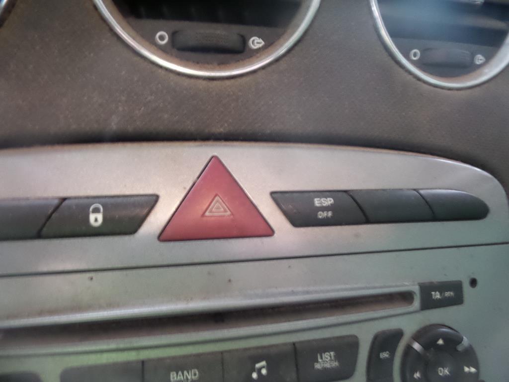 Bouton de warning PEUGEOT 308 1 PHASE 1 Diesel - 1