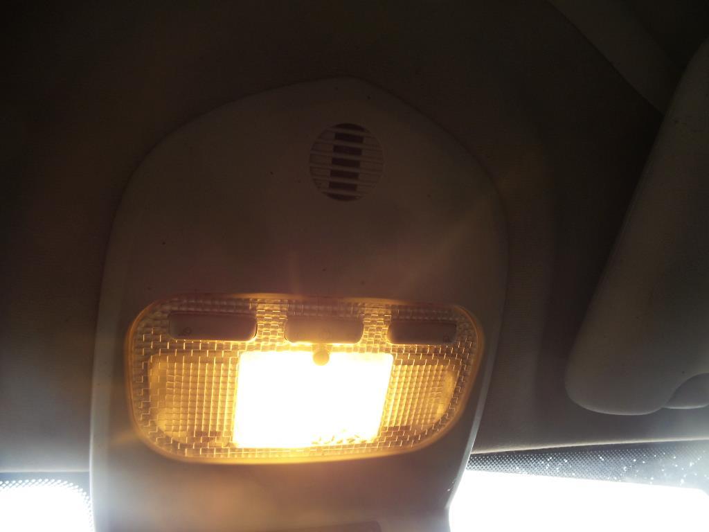 Eclairage de plafonnier PEUGEOT 308 1 PHASE 1 Diesel - 1